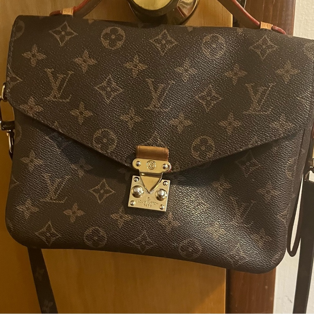 Inspired cross body bag